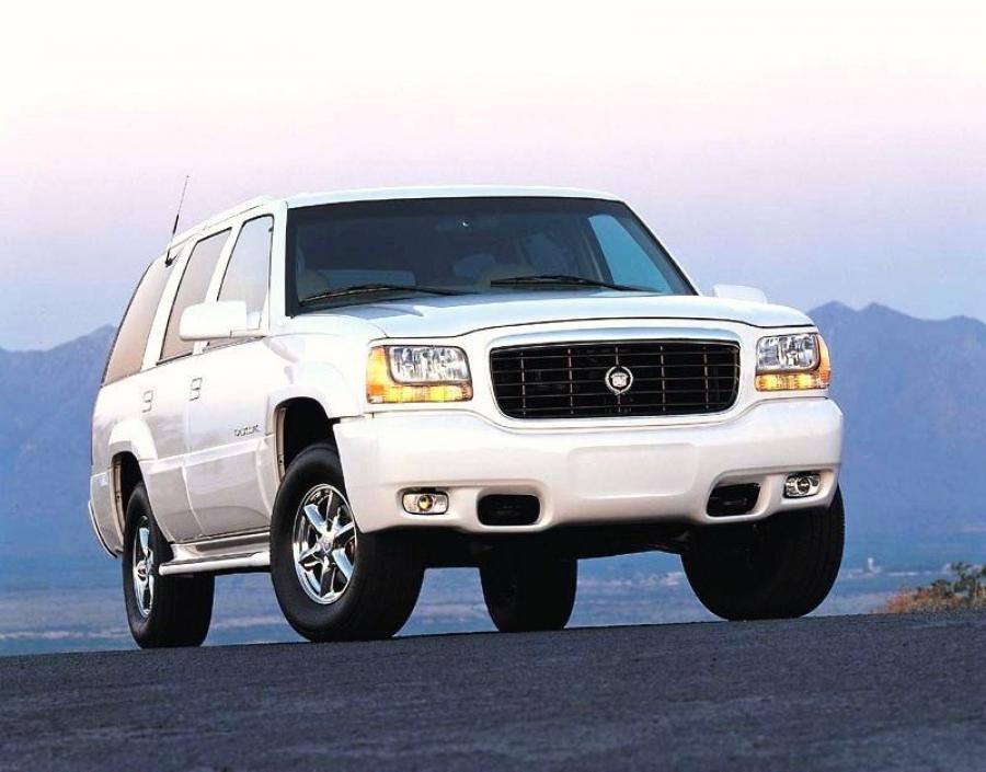  Cadillac Escalade 1999 года  (фото 20 из 40)